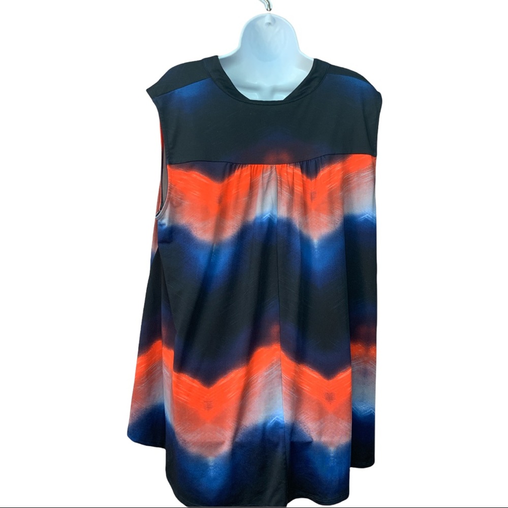 Sz2X V-Neck New Directions Sleeveless Top - Picture 4 of 5